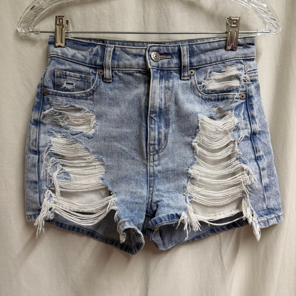 American Eagle Mom Shorts Light Wash Distressed Shredded Denim High Waisted 000